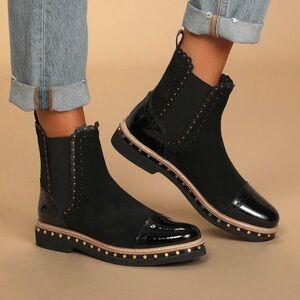 Free People Atlas Studded Chelsea Boots in Black Suede/Patent Leather. Size 37.